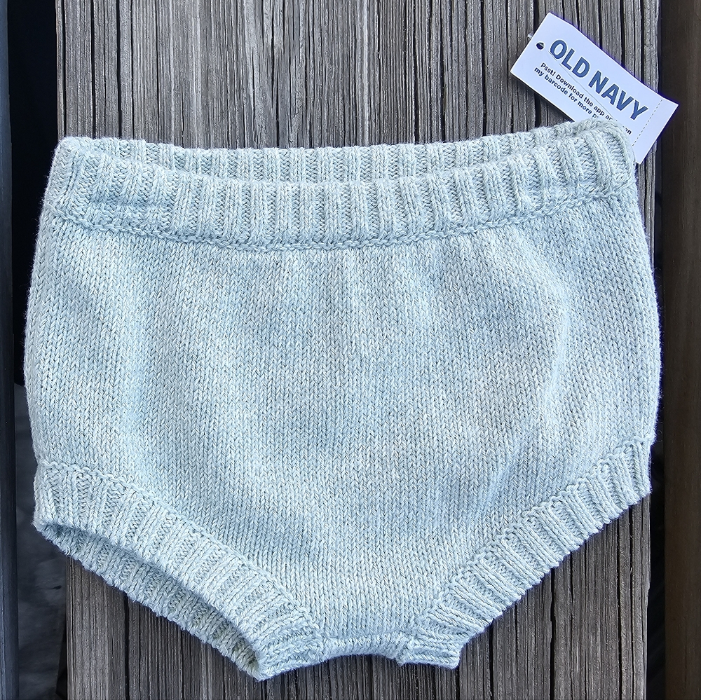 OLD NAVY Ruffled Sweater-Knit Bloomer Shorts for Baby 6-9M NWT